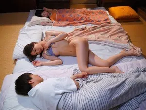 kin8-3670-FHD- cực kỳ nhỏ ま〇こに二本片ししちゃうスレンダーエロエロ女silvie