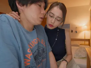 Cặp vú to này thật sự rất tuyệt vời~ Nữ thần sữa 36G "Axi" ngực to và mông đẹp / đạo cụ sốc mạnh / cắm và nhét lỗ, thật tuyệt vời đến mức đèn pha cũng rung lắc dữ dội... [Phần 3]