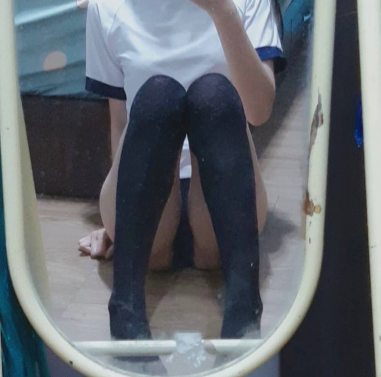 Thấy anh họ lớn tòng ngòng mà vẫn chưa yêu ai, cô em yêu nghiệt giở trò